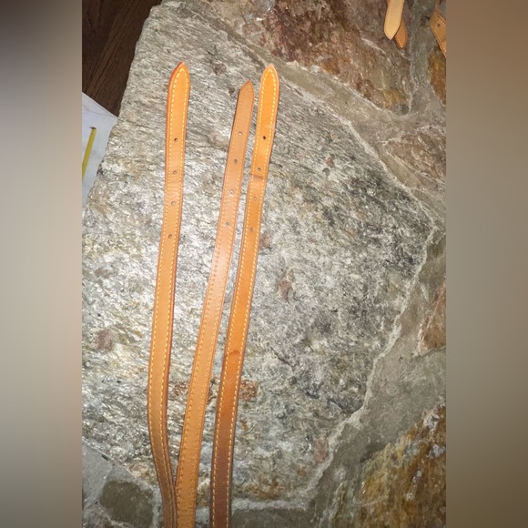 Authentic Louis Vuitton Leather shoulder strap pad & 2 used straps 28in - Picture 9 of 13